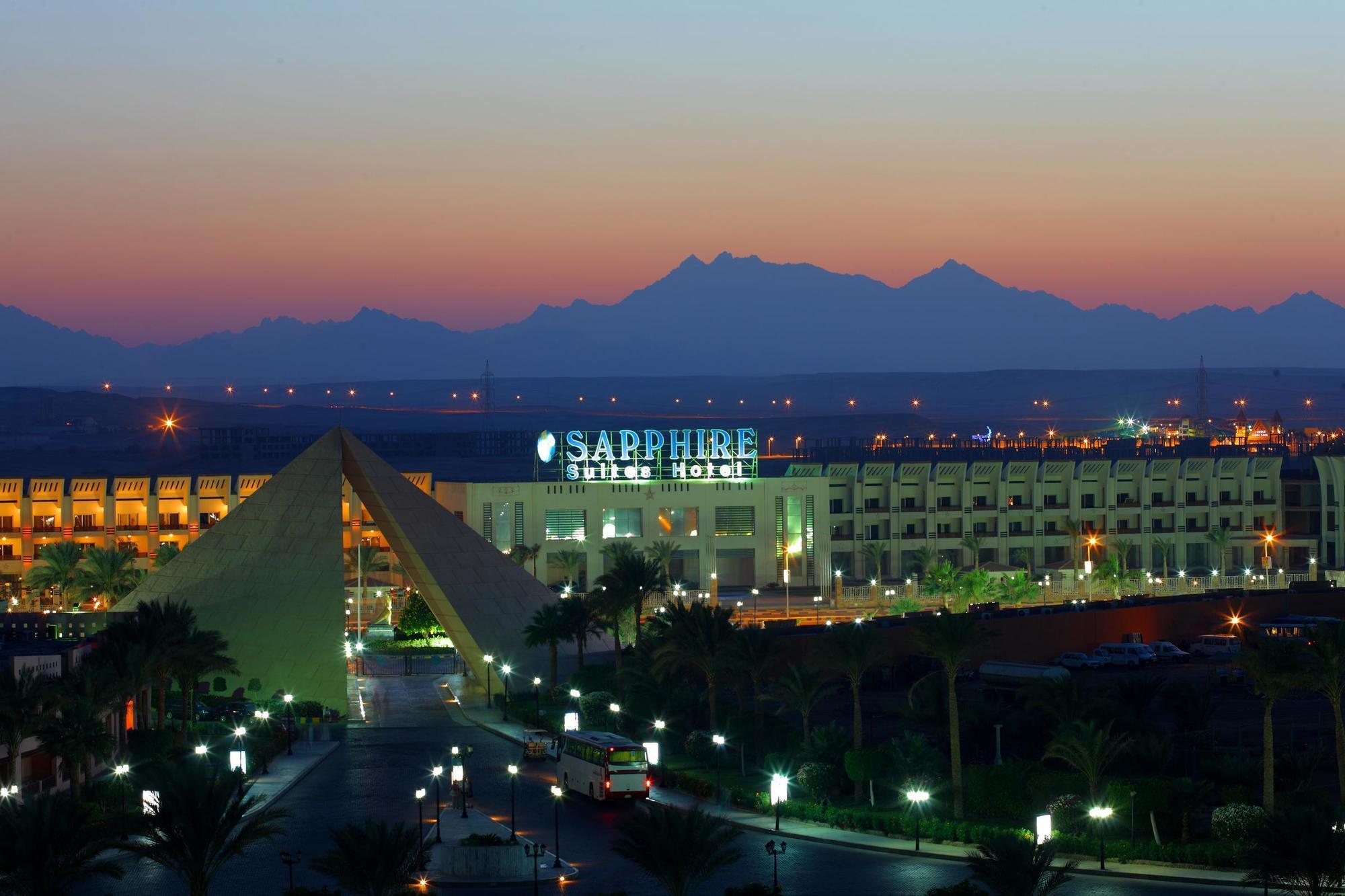 Golden 5 Sapphire Suites Hotel Hurghada Bagian luar foto