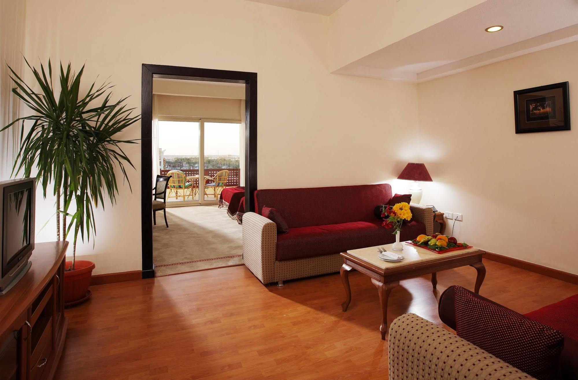 Sapphire Suites Hotel Hurghada Bagian luar foto