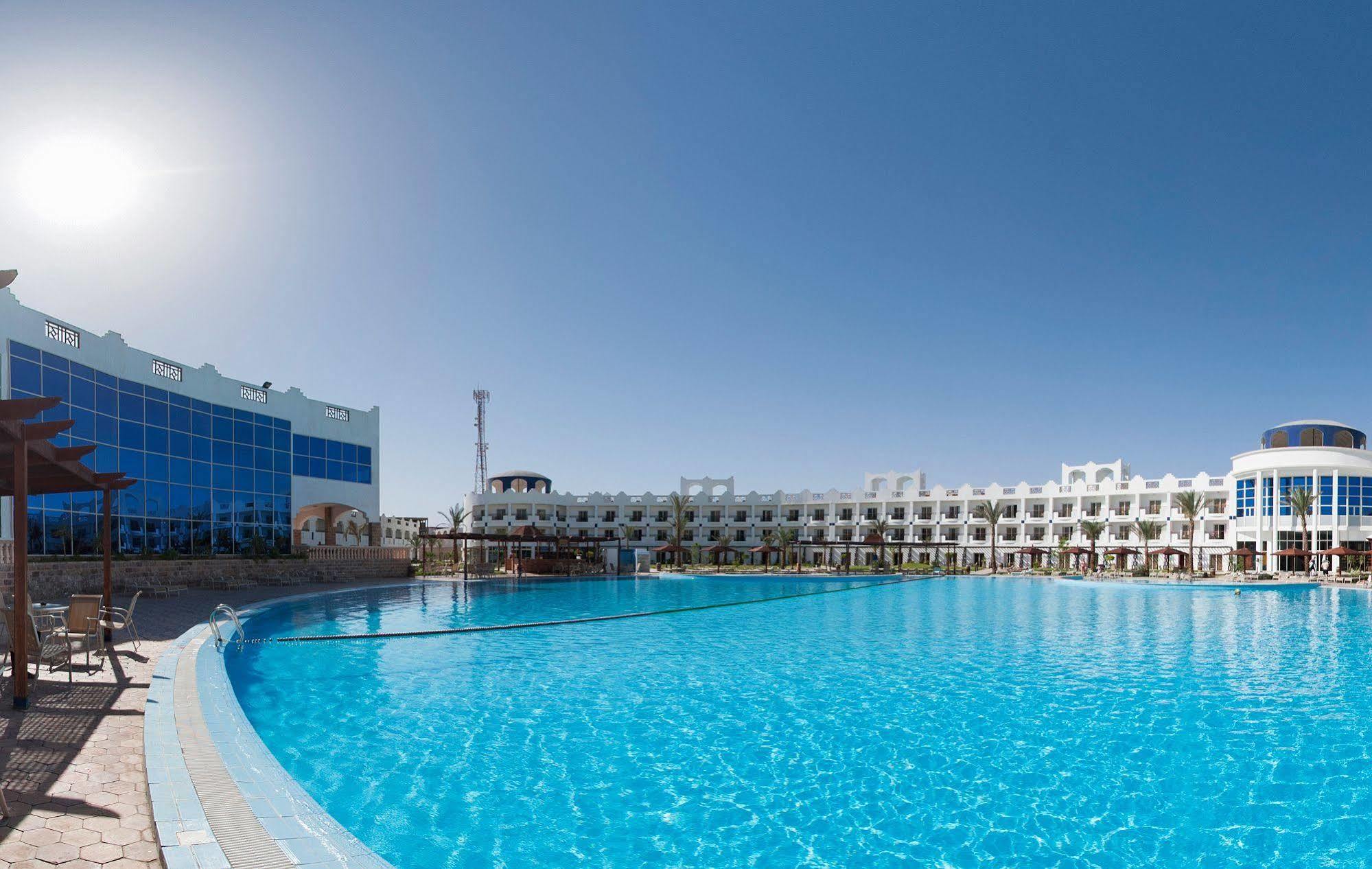 Golden 5 Sapphire Suites Hotel Hurghada Bagian luar foto