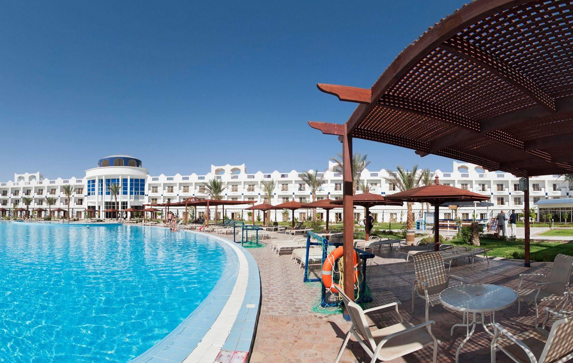 Golden 5 Sapphire Suites Hotel Hurghada Bagian luar foto
